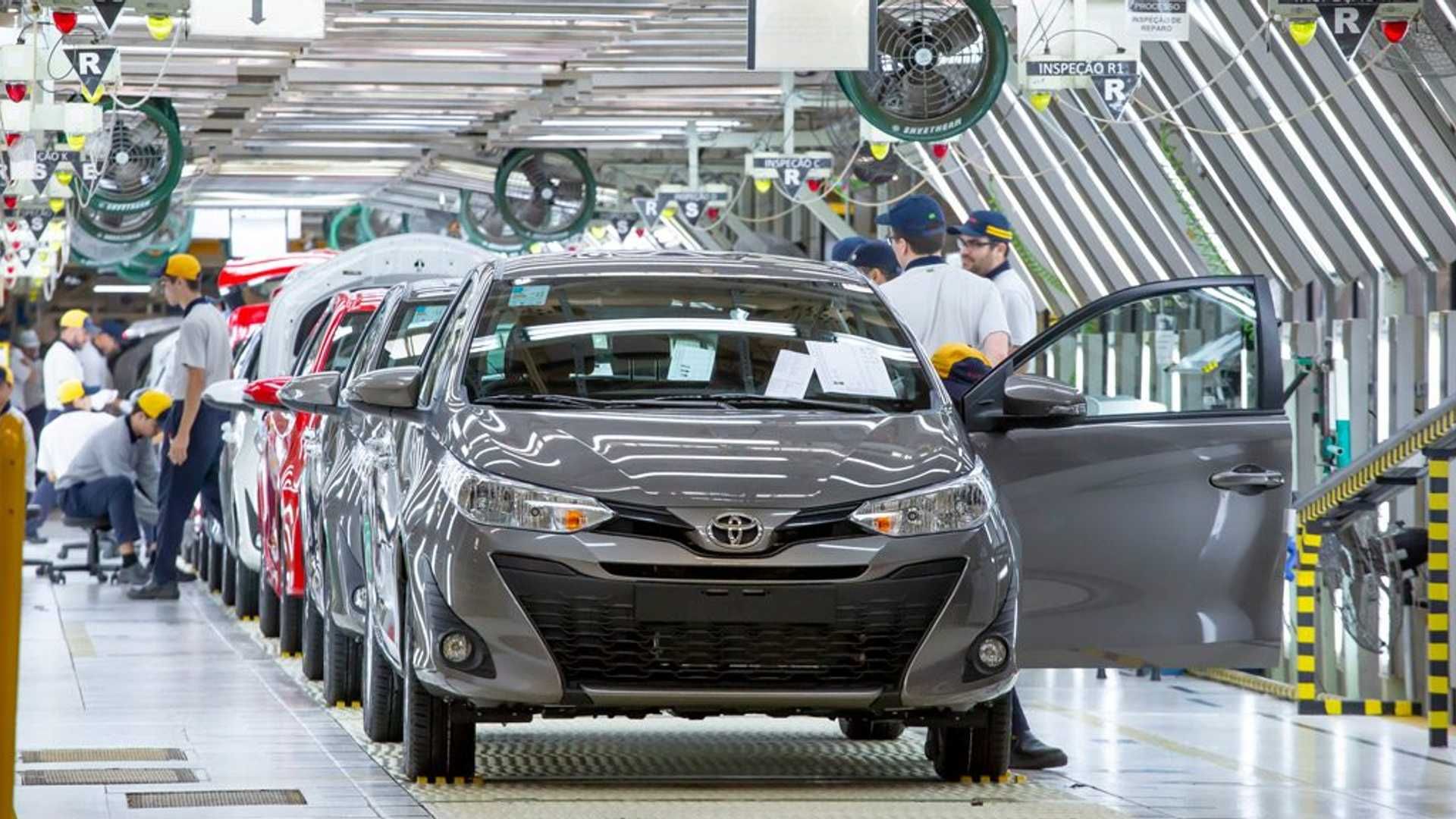 A Estratégia lucrativa da Toyota em apostar nos híbridos ao invés dos elétricos puros