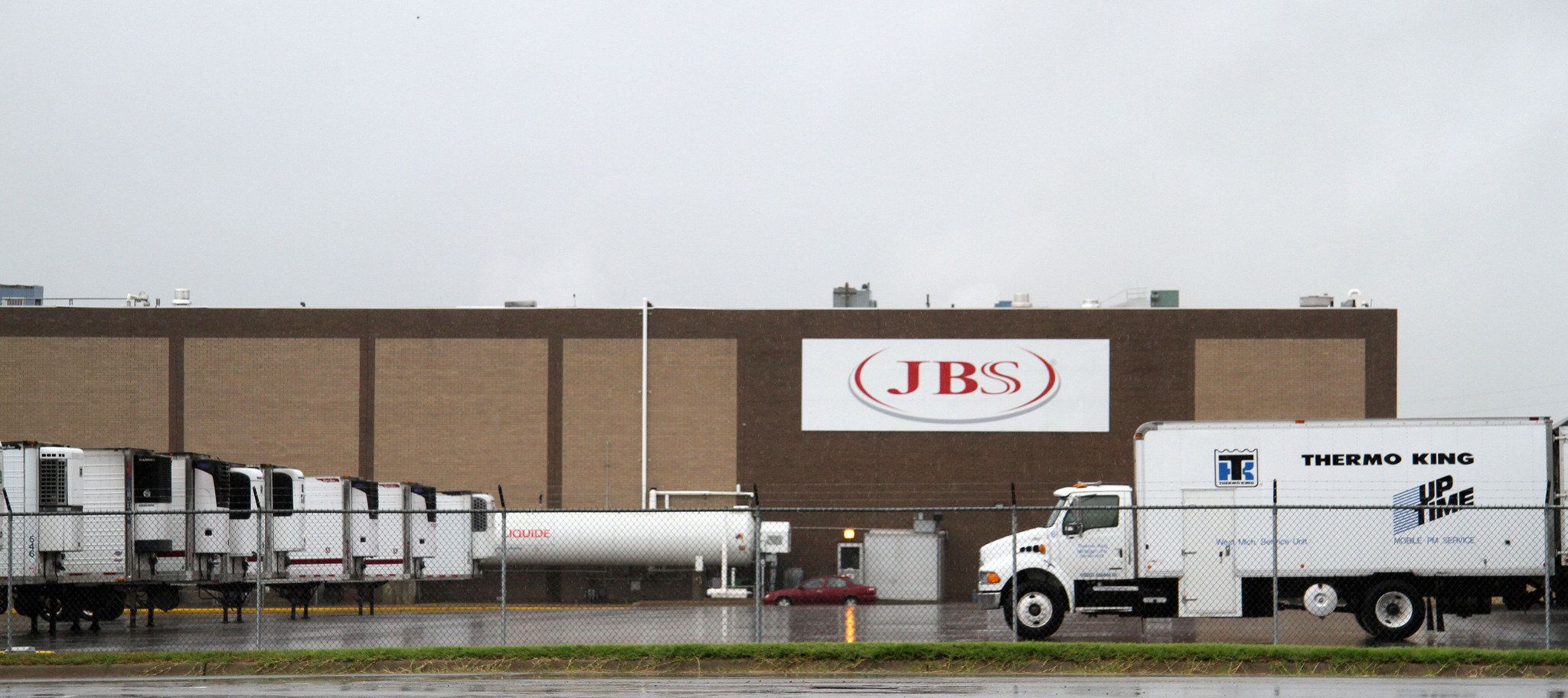 JBS enfrenta resistência para listar ações em bolsa americana diante de críticas ambientais