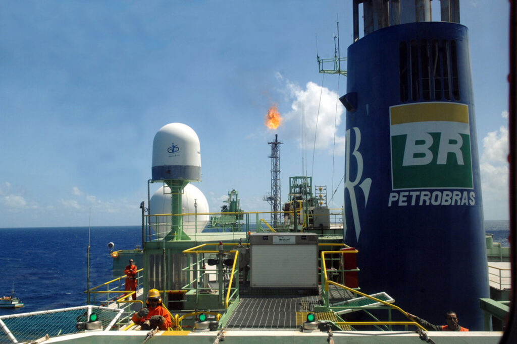 Petrobras diante do desafio: altos preços do petróleo e impacto das declarações de Lula